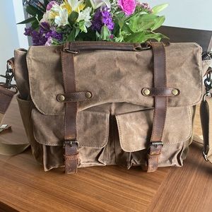 Coolest Vintage Back to School Messenger Bag Ever